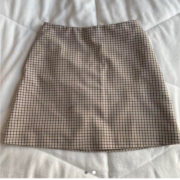 Aritzia Wilfred skirt patterned - Picture 2 of 2